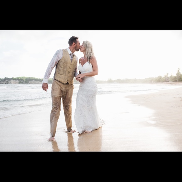 Wedding dress - Picture 7 of 8